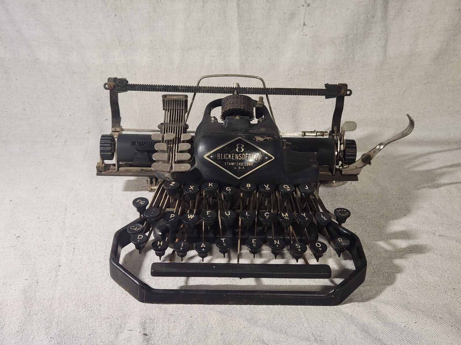 Antique 1908 Blickensderfer typewriter Model 8 in good condition 